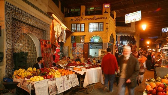 Café Bou Nania am Bab Boujloud, Foto: Eberhard hahne